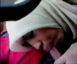 Tu peux adorer mon cul en video erotique mere et fils short en jean serré JOI