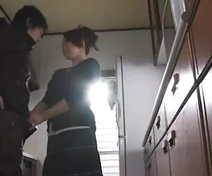 Femme se masturbe avec un gode noir porno maman avec sa fille