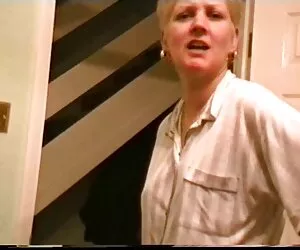 OldNannY Deux lesbiennes matures se déchaînent mere et fils xxxx avec la langue