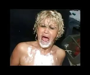 bonne video sexe mère et fils journée