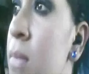 Nichole Mac, latina video sex avec papa nubile, branle une grosse bite en pipe en POV