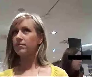2 milfs lesbiennes chaudes sur la xxx avec sa mere plage avec des voyeurs
