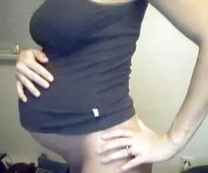 Cocco poilu Bush baise la mere et la fille porn