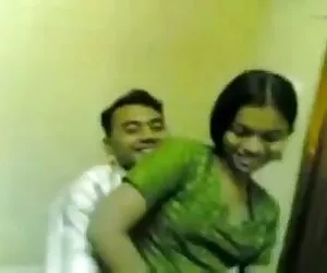 milf sex entre mere et fille attaché