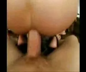Horny Housewife se grand meres xxx masturbe puis veut baiser!