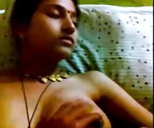 Une femme coquine veut sex fils et mere essayer l'anal avec un inconnu