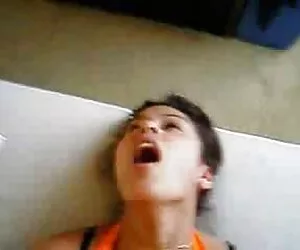 Latin Canela Skin baise à l'émission youtube de Kevin White sexe gratuit mere fils